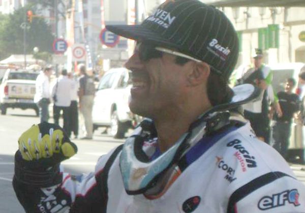 Busín sigue a paso firme en el Dakar