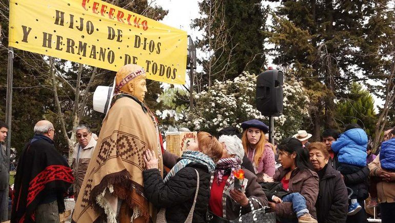 Feligreses llegan a Chimpay por la fiesta de Ceferino