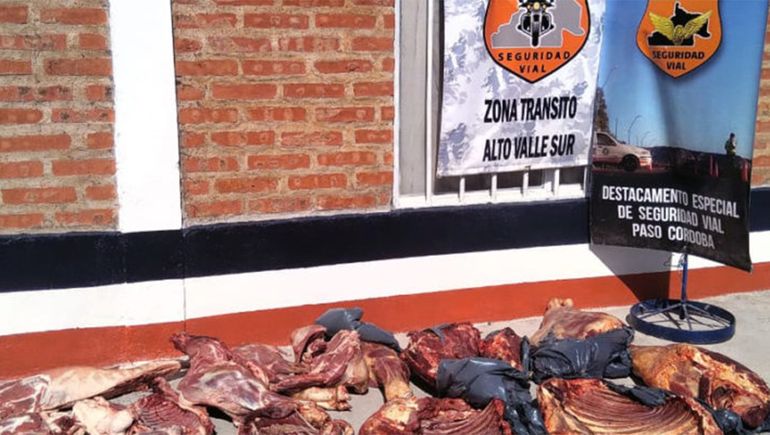 La Policía decomisó carne y detuvo a un prófugo de la Justicia