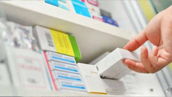ANMAT prohibió un medicamento y alimentos en conserva