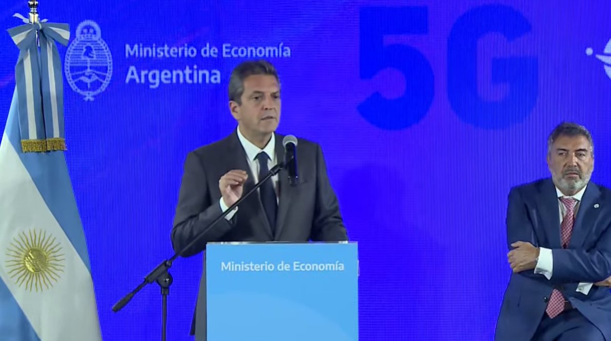 Sergio Massa anunció el cambio de programas sociales a empleos