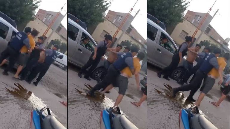 El dueño del súper chino (remera amarilla) acusó a un hombre de intentar robarle.