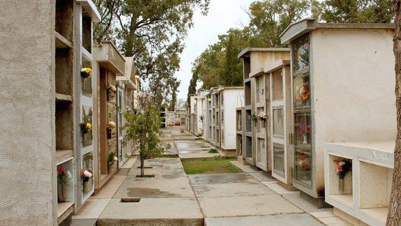 Cementerio: se le cayó un cajón encima y cobrará 70 mil pesos