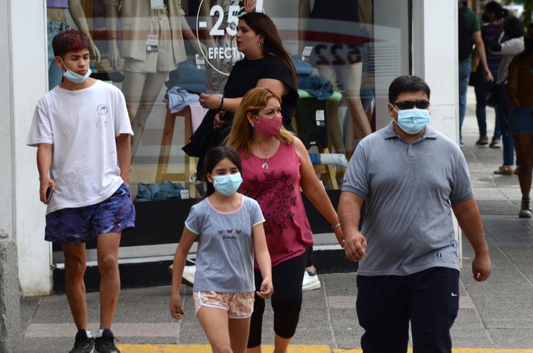 El tiempo: el verano sofoca a la región y vuelve el viento