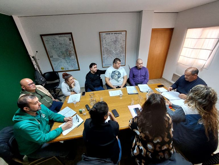 El secretario de Gobierno municipal, Paul Fracchia, se reunió con dirigentes de los gremios Soyem, ATE, Upcn y Sitramuci para definir asuntos laborales de trascendencia.