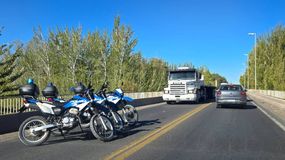 Se vio afectado el tránsito de la Ruta 22 sobre el tercer puente. | LMCipolletti.com Se vio afectado el tránsito de la Ruta 22 sobre el tercer puente.