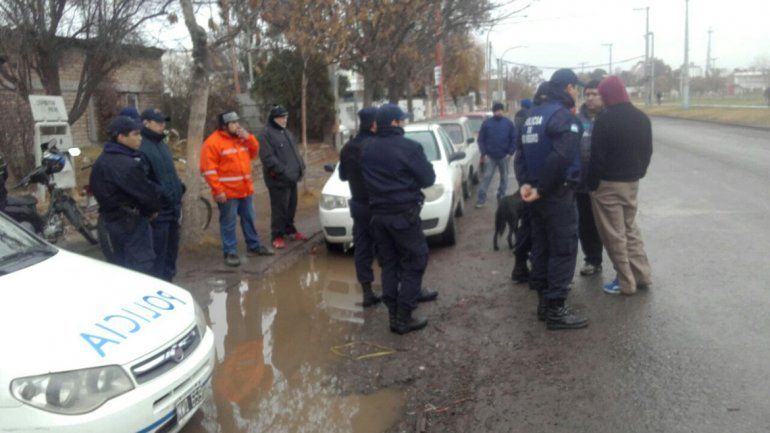 Por orden judicial, desalojaron el predio de Servicios Públicos por la huelga de los trabajadores