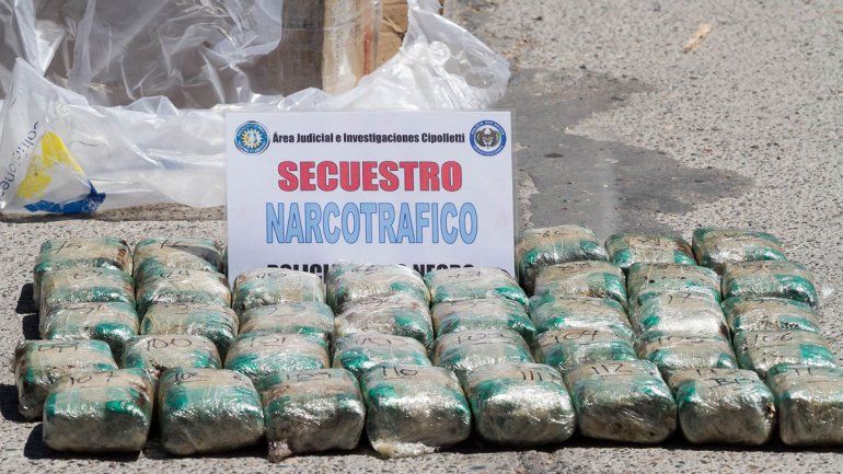 Los condenan a cuatro años y medio por traficar 40 kilos de droga