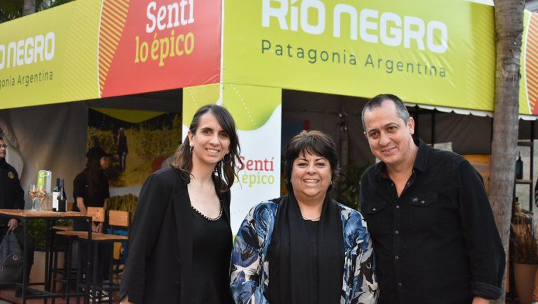 Río Negro promocionó la temporada de primavera ante una multitud en Córdoba