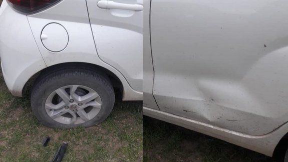 Perdió su equipo y agarró a patadas el auto del árbitro 