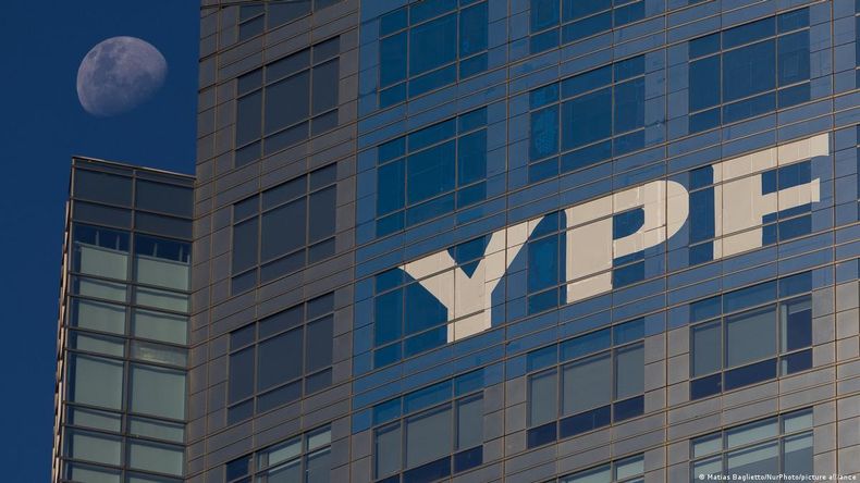YPF anunció una inversión histórica de USD 25.000 millones bajo el RIGI para el desarrollo de Vaca Muerta | LMCipolletti.com YPF anunció una inversión histórica de USD 25.000 millones bajo el RIGI para el desarrollo de Vaca Muerta