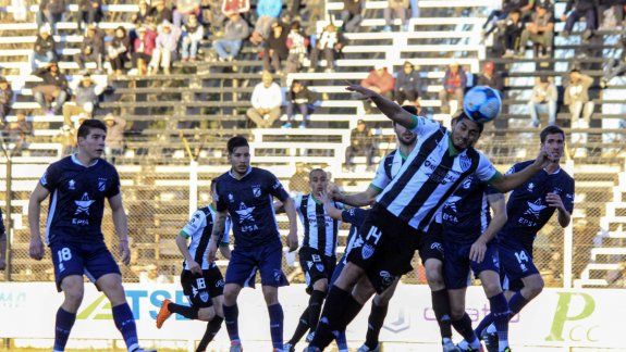 Dos que vuelven directo al  once titular del Albinegro