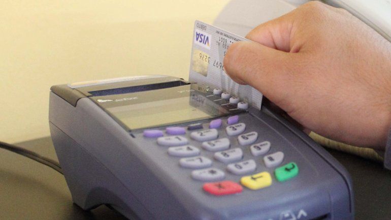 A partir de mayo, más de 17.000 comercios rionegrinos deberán aceptar pagos con débito