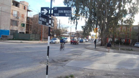 En Arenales y Don Bosco apresaron a dos de los agresores del colectivero.