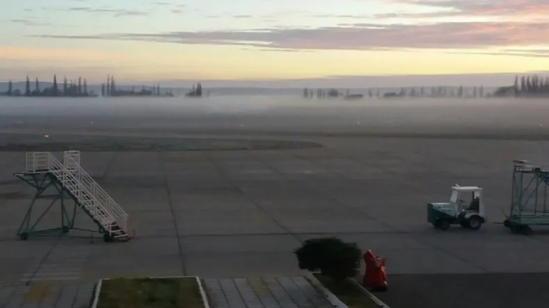 Por la niebla, se suspendieron los vuelos a Neuquén