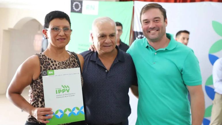 Entrega récord de escrituras del IPPV y vecinos cumplen el sueño de toda la vida