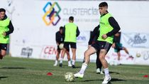 Cipolletti se mide ante el escolta.