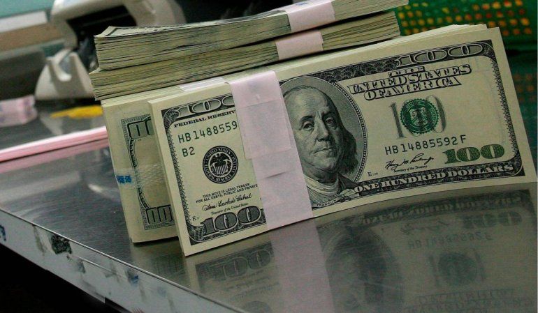 El dólar blue sigue retrocediendo y se aleja de su máximo histórico