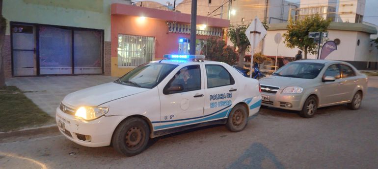 Hinchas de Argentinos del Norte saquearon un almacén en Allen