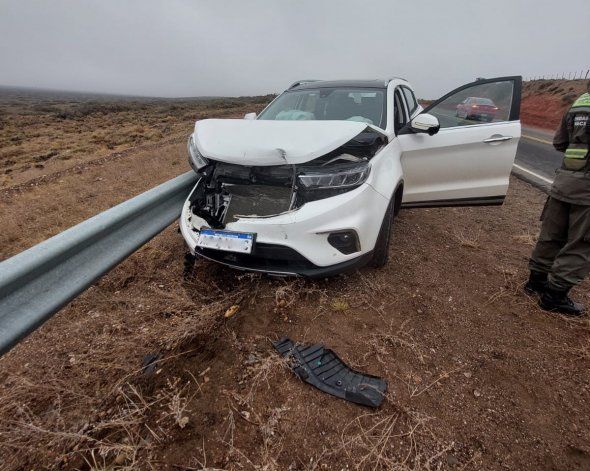 Borracha y con niños en el auto, provocó dos accidentes camino a Zapala
