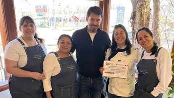 El Municipio entregó un nuevo certificado PUPA a un emprendimiento de Cipolletti. El Municipio entregó un nuevo certificado PUPA a un emprendimiento de Cipolletti.