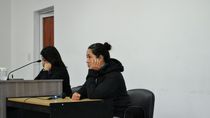Andrea Henríquez, la policía condenada por el homicidio de Jorge Gatica continuará detenida en su casa con tobillera electrónica. 