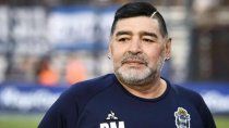 tristisimo: asi esta hoy la tumba de diego maradona
