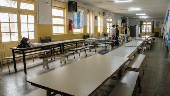 En la Escuela 142, de Colonia María Elvira, se quedaron sin almuerzo.