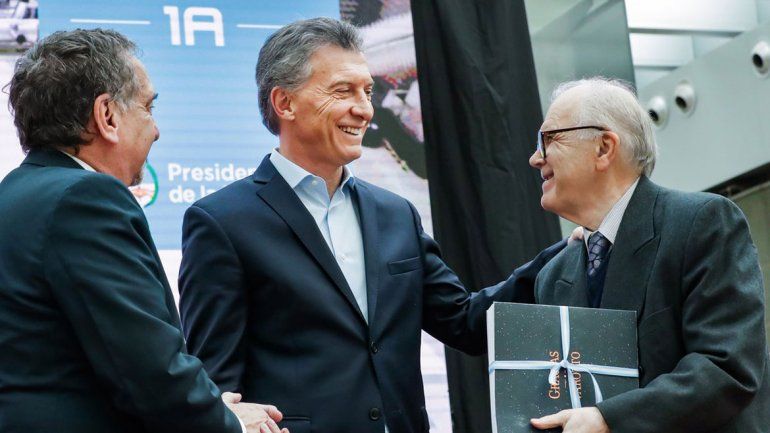 El presidente Mauricio Macri encabezó el acto en el que se presentó el nuevo satélite construido por la empresa estatal rionegrina Invap.