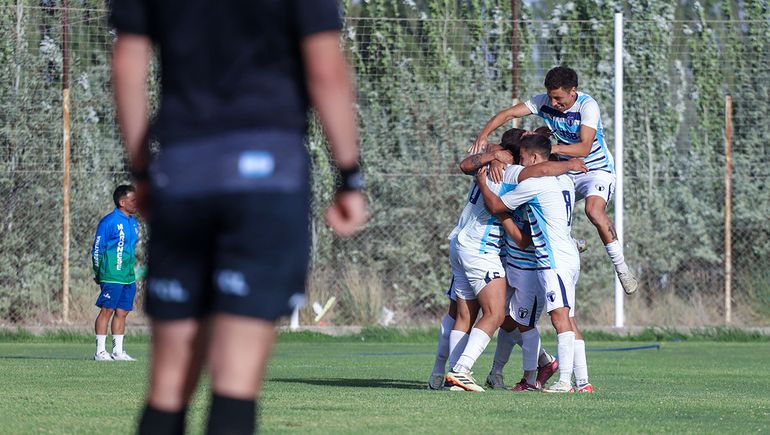La Amistad está afilado en el inicio del Apertura.&nbsp;