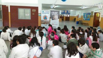 mas de 400 alumnos aprendieron sobre el asesino silencioso