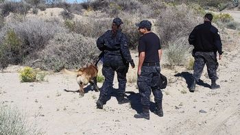 A casi un año de su desaparición, la Fiscalía Nº2 ordenó los rastrillajes en la zona de Defensa Catini, al norte del barrio Fiske Menuco.