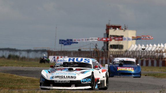 Jáuregui cambió de motor de la Chevy y avanzó en su serie