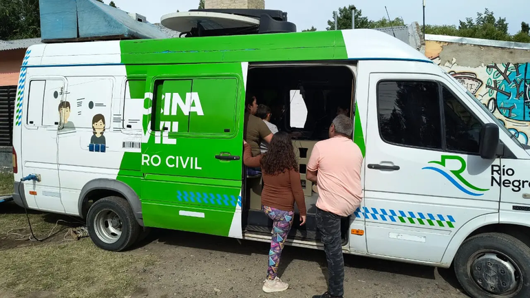 El móvil del registro civil brindará atención en Las Grutas, se trasladará a Viedma y luego funcionará en Playas Doradas. El móvil del registro civil brindará atención en Las Grutas, se trasladará a Viedma y luego funcionará en Playas Doradas.