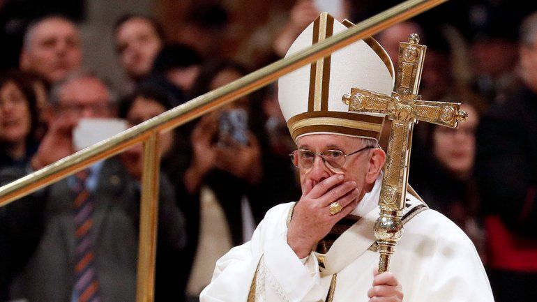 Uno de los colaboradores del Papa dio positivo para COVID-19