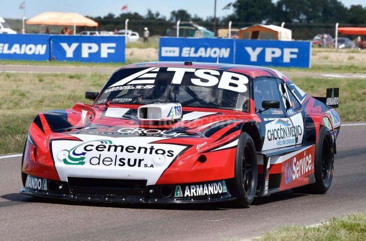Manu Urcera ganó su serie en Trelew del TC. 