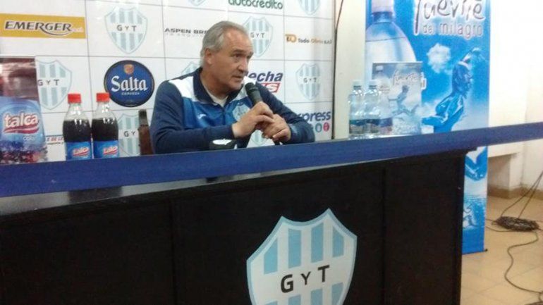José María Bianco dirigió en todas las categorías del fútbol argentino. Vuelve al Federal A en Carlos Casares.