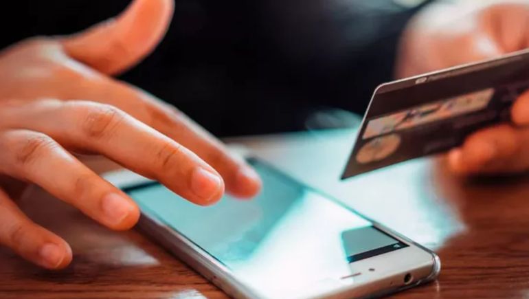 Estafadores le clonaron el teléfono y le robaron $300.000