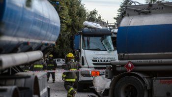 hubo dos heridos por la explosion de un camion cisterna en neuquen