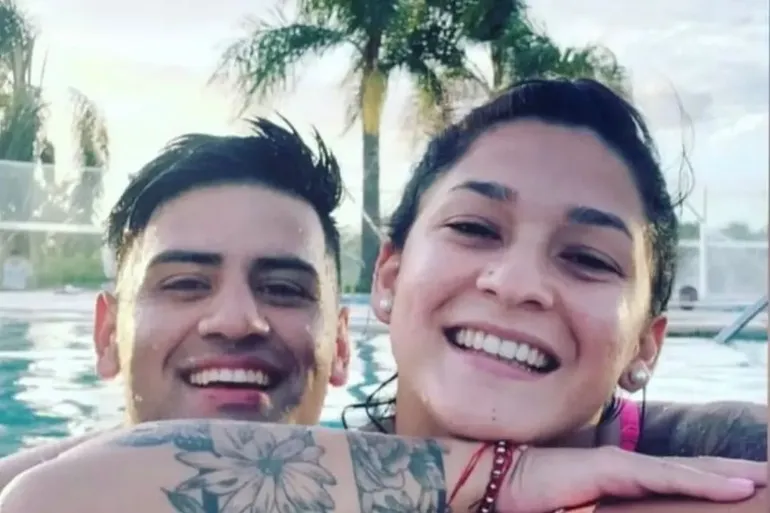 Encuentran a una pareja de turistas muerta en un hostel