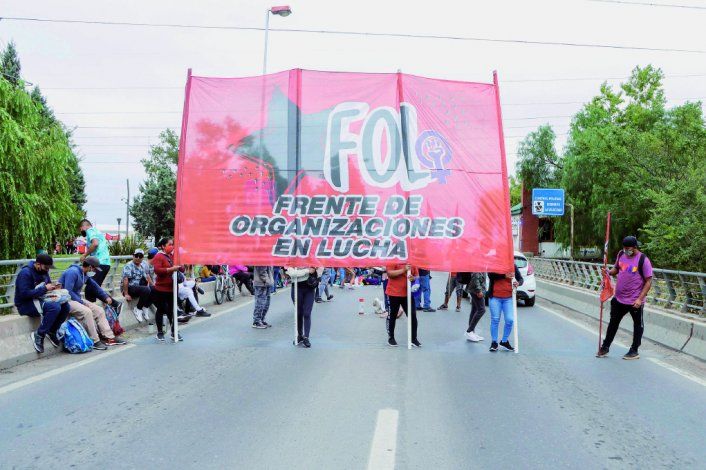 Los cortes se extendieron durante seis horas. Afectaron los pasos por los dos puentes de la Ruta 22 y el cruce al que se accede desde la Ruta 151.