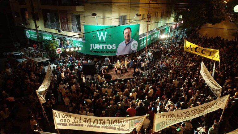Con una multitud, Juntos inauguró su local en Cipo