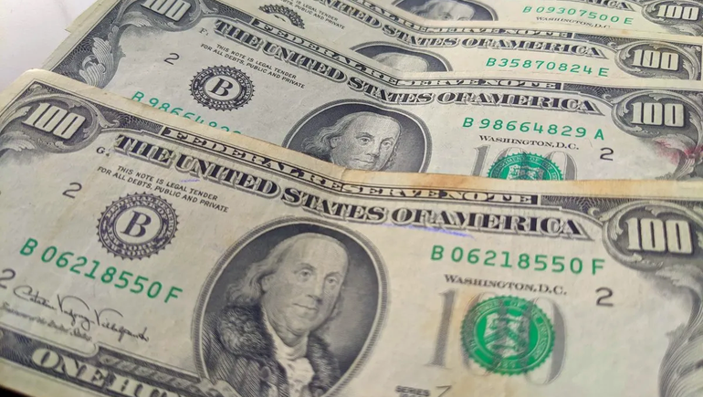 Los dólares cara chica volverán a ser considerados en igualdad de condiciones.