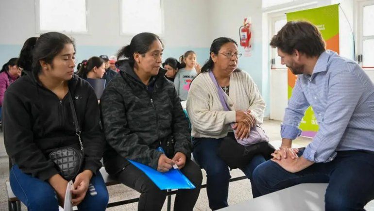 Cinco Saltos festej&oacute; sus 108 a&ntilde;os con aportes y la llegada de Suelo Urbano