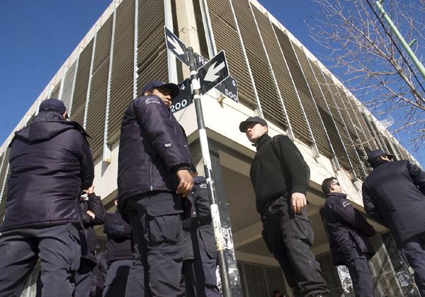 Manifestantes generaron disturbios impidiendo el remate de una chacra