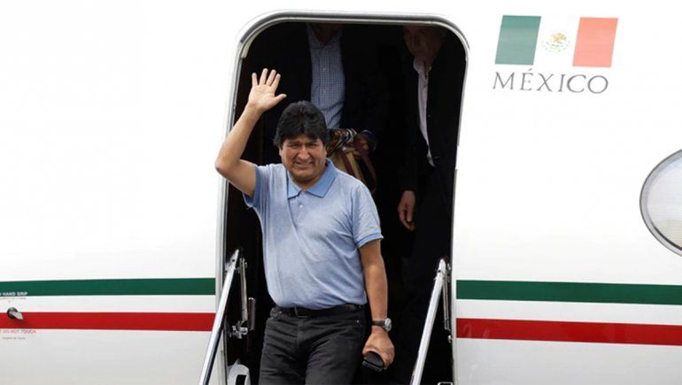 Evo Morales llegó a la Argentina como refugiado político