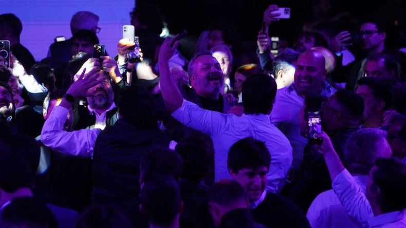 Esta elección implicó la renovación de la mitad de la Cámara de Diputados de la Nación y los senadores correspondientes a un tercio del Senado.