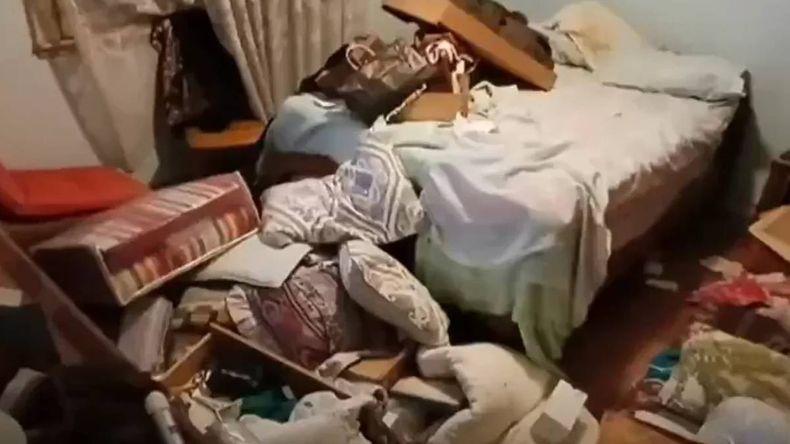 Los delincuentes dieron vuelta el dormitorio de la jubilada.