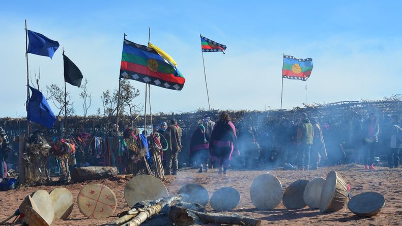 La celebración del Año Nuevo Mapuche 2024 se hizo en Vaca muerta con un mensaje.