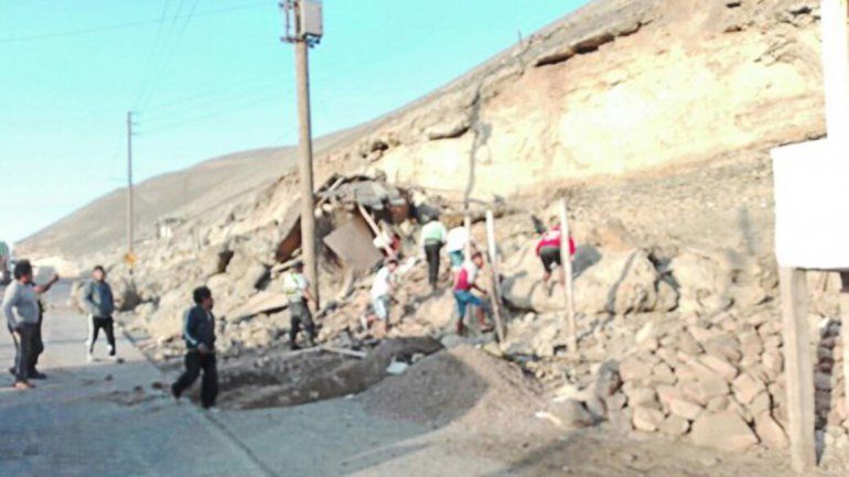 Uno de los tantos derrumbes que se reportó en la zona del sismo.